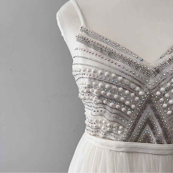 TLC Say Yes To The prom White Gown with Beaded Details size 1 - Picture 5 of 15